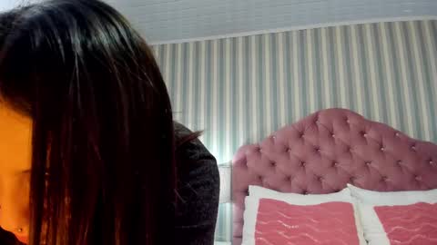HazelMoret online show from February 25, 12:03 pm