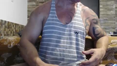 Snapshot of healedcarioca chatting on October 17, 5:04 pm Brazilian bigdick online show from October 17, 5:04 pm