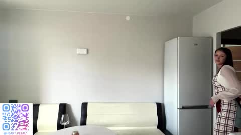 Mona online show from November 4, 10:47 am