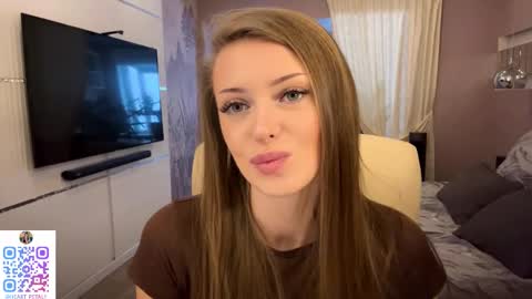 Mona online show from November 27, 9:22 am