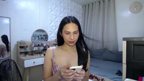 Snapshot of heather_bbyy chatting on April 13, 7:03 am heather_bbyy online show from April 13, 7:03 am