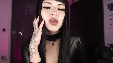 HEATHER DEMONZX   Please help me to reach 100 thumbs up online show from July 29, 6:44 am