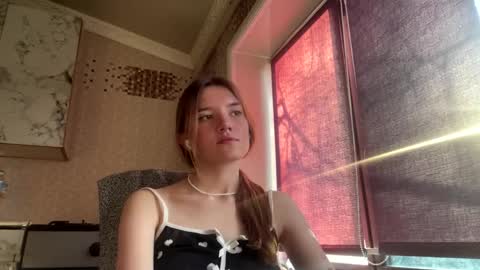 Snapshot of heatherwillman chatting on March 25, 12:11 pm Lili online show from March 25, 12:11 pm