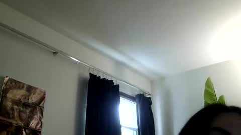 heatwavee online show from June 8, 9:37 pm