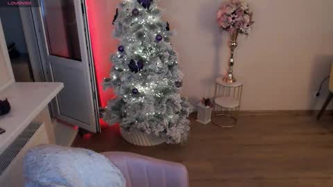 Heaven girl online show from December 3, 7:34 pm