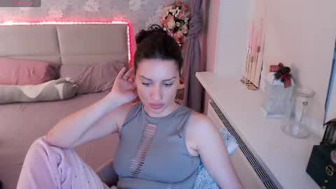 Snapshot of heaven_chloe chatting on June 30, 8:32 pm Heaven girl online show from June 30, 8:32 pm