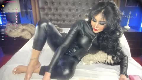 Snapshot of heavenisonearth_ chatting on November 26, 2:34 am Tawan online show from November 26, 2:34 am