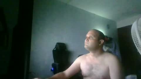 Snapshot of heavy_rebellxc chatting on June 17, 6:16 am Heavy Rebell online show from June 17, 6:16 am