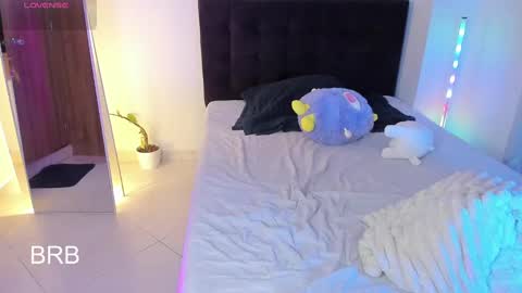 Amandabelk online show from January 12, 5:56 am