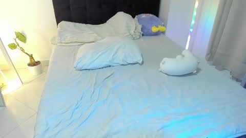 Amandabelk online show from January 16, 5:42 am