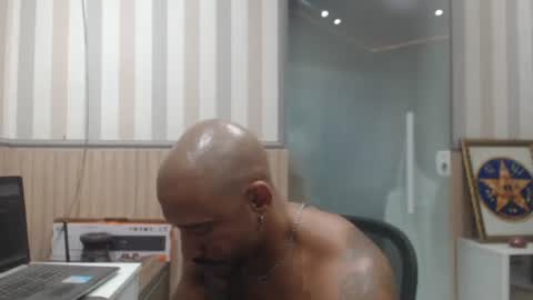 Snapshot of hebertgomes chatting on March 31, 10:21 pm hebertgomes online show from March 31, 10:21 pm