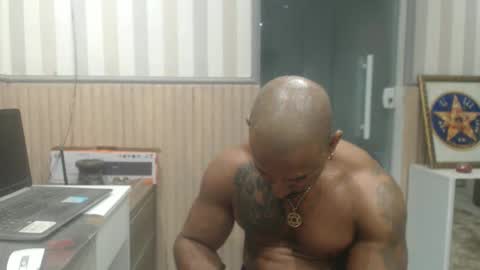 Snapshot of hebertgomes chatting on April 2, 11:13 pm hebertgomes online show from April 2, 11:13 pm