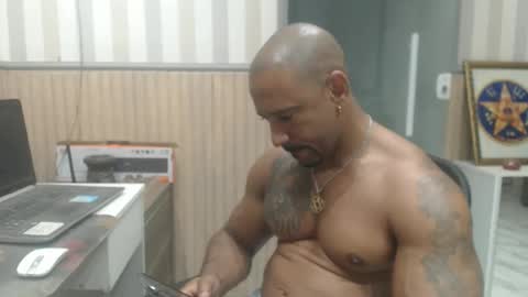 Snapshot of hebertgomes chatting on April 3, 11:25 pm hebertgomes online show from April 3, 11:25 pm