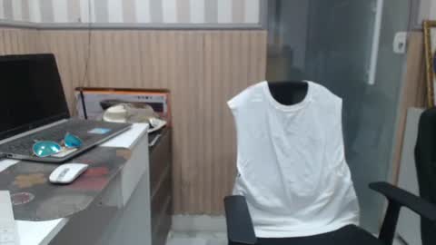 Snapshot of hebertgomes chatting on April 26, 5:21 pm hebertgomes online show from April 26, 5:21 pm