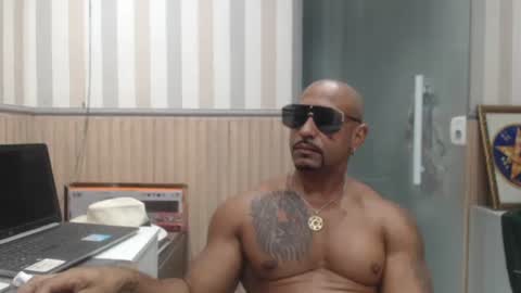Snapshot of hebertgomes chatting on May 10, 6:13 pm hebertgomes online show from May 10, 6:13 pm