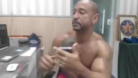 Snapshot of hebertgomes chatting on May 22, 5:51 pm hebertgomes online show from May 22, 5:51 pm