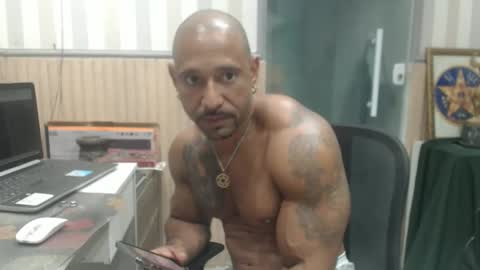Snapshot of hebertgomes chatting on May 27, 11:35 pm hebertgomes online show from May 27, 11:35 pm