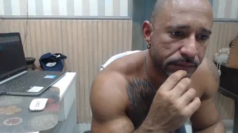 Snapshot of hebertgomes chatting on July 1, 1:18 am hebertgomes online show from July 1, 1:18 am