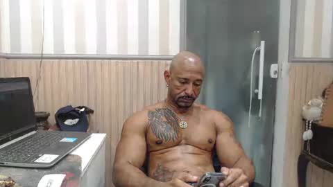Snapshot of hebertgomes chatting on July 2, 4:24 pm hebertgomes online show from July 2, 4:24 pm