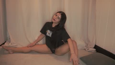 Snapshot of hecate333 chatting on October 11, 5:33 pm hecate333 online show from October 11, 5:33 pm