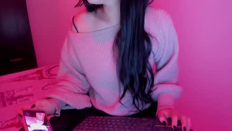 Snapshot of hecate_and_crow chatting on November 12, 5:08 am online show from November 12, 5:08 am