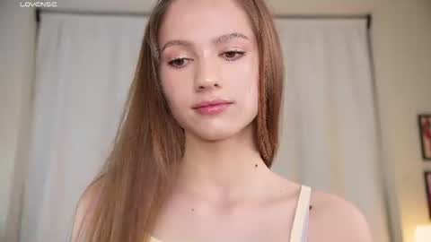 Snapshot of hecola chatting on July 31, 2:16 pm Nika next stream 200pm GMT online show from July 31, 2:16 pm