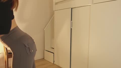 Jeen online show from December 15, 1:54 pm