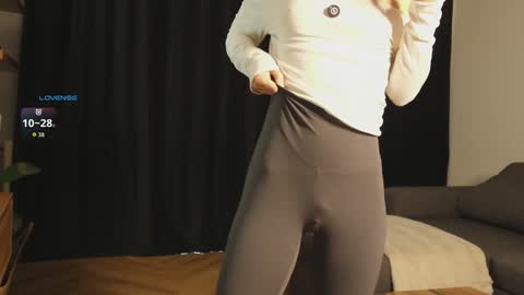 Snapshot of hee_jeen chatting on February 25, 12:48 pm Jeen online show from February 25, 12:48 pm