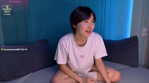 Snapshot of heejinwang chatting on November 19, 8:31 pm HEEJIN online show from November 19, 8:31 pm