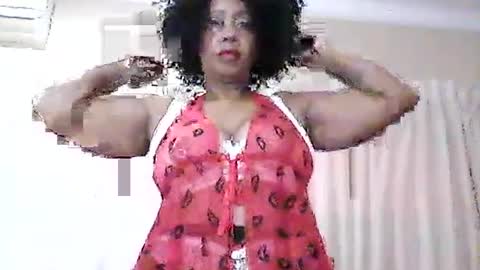 Snapshot of heelarh456639 chatting on June 16, 7:55 am heelarh456639 online show from June 16, 7:55 am