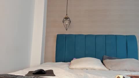 heidi_feuer online show from October 20, 12:16 pm