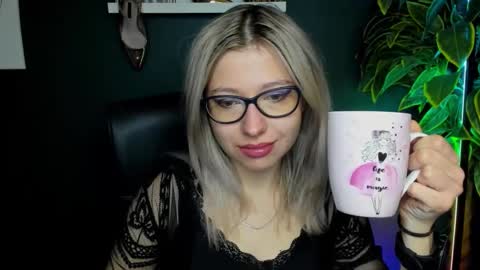 Snapshot of heidi_pleasure chatting on September 30, 6:40 am Heidi online show from September 30, 6:40 am