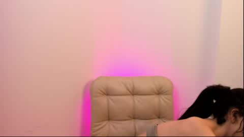 Heidi Palmer online show from June 4, 1:55 am