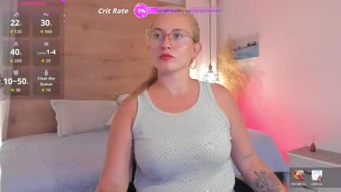 Snapshot of heidishayk chatting on May 19, 7:09 pm ANTARA REY online show from May 19, 7:09 pm