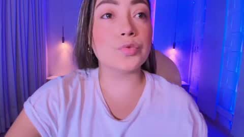 Snapshot of heidy_jhons chatting on September 20, 3:51 am Heidy online show from September 20, 3:51 am