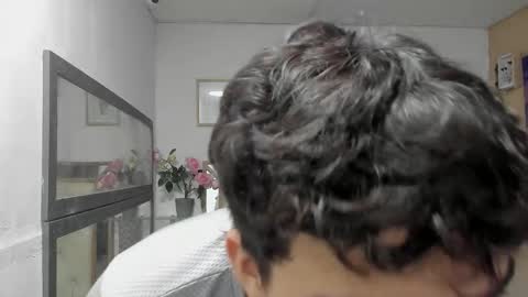 Snapshot of heiker_ chatting on October 8, 2:53 am heiker_ online show from October 8, 2:53 am