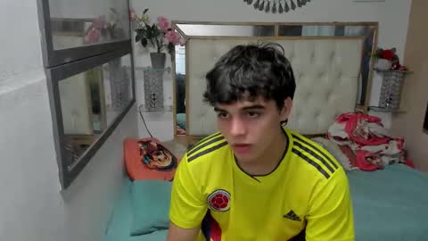 Snapshot of heiker_ chatting on October 27, 3:43 am heiker_ online show from October 27, 3:43 am