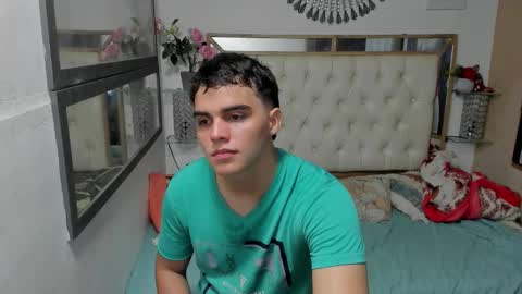 Snapshot of heiker_ chatting on October 29, 2:47 am heiker_ online show from October 29, 2:47 am