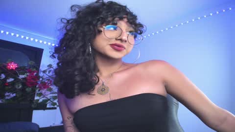 Heka Prudence online show from December 15, 3:56 am