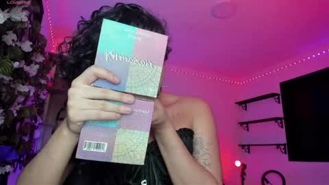 Snapshot of heka_prudence chatting on April 14, 3:12 am Heka Prudence online show from April 14, 3:12 am