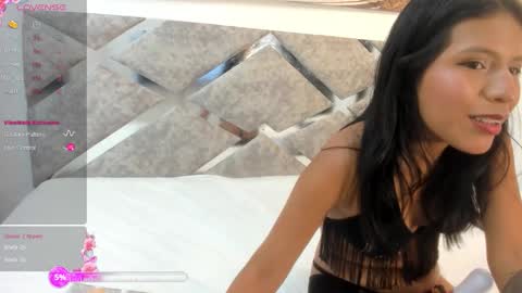 hellen online show from November 5, 1:05 am