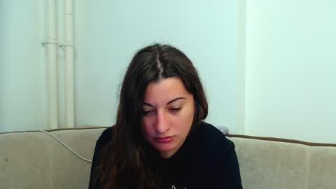 helen_adams_ online show from December 9, 10:43 am