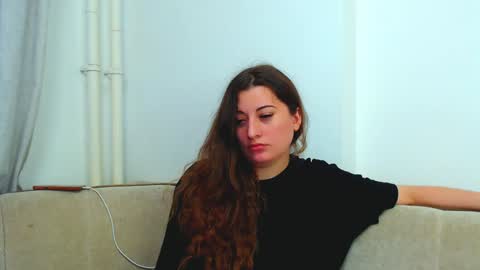 helen_adams_ online show from December 27, 11:39 am