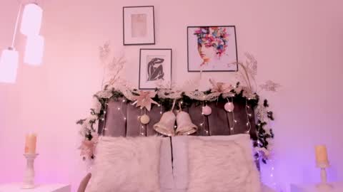 Helen  online show from December 4, 5:11 pm