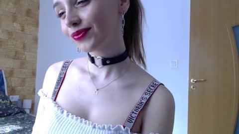 helen_quinn online show from February 25, 9:42 am