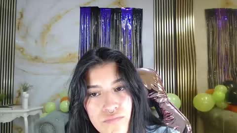 Snapshot of helena1_s chatting on November 1, 8:11 pm helena1_s online show from November 1, 8:11 pm