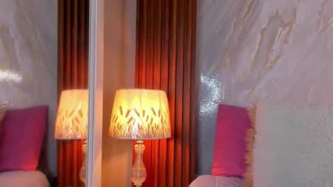 Helena Santos  online show from March 20, 10:53 am