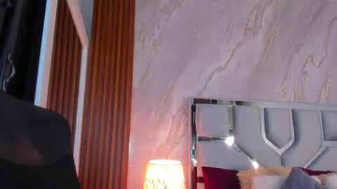 Helena Santos  online show from June 11, 11:19 am