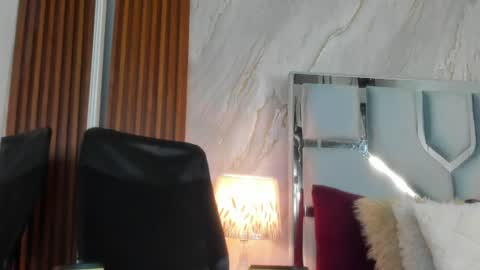 Helena Santos  online show from July 17, 10:44 am