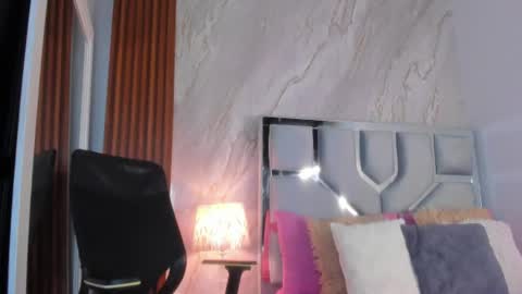 Helena Santos  online show from July 24, 11:08 am